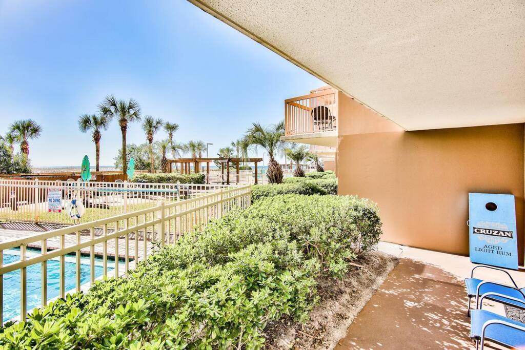 Pelican Beach Resort-Walkout Unit-On The Beach Дестин Экстерьер фото