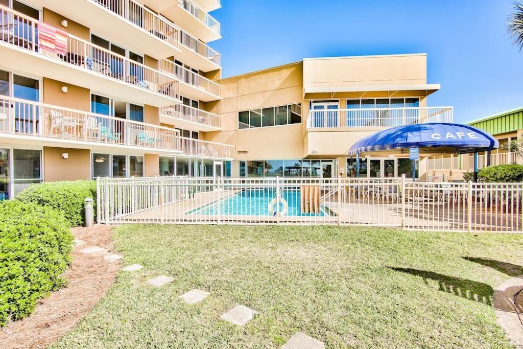 Pelican Beach Resort-Walkout Unit-On The Beach Дестин Экстерьер фото